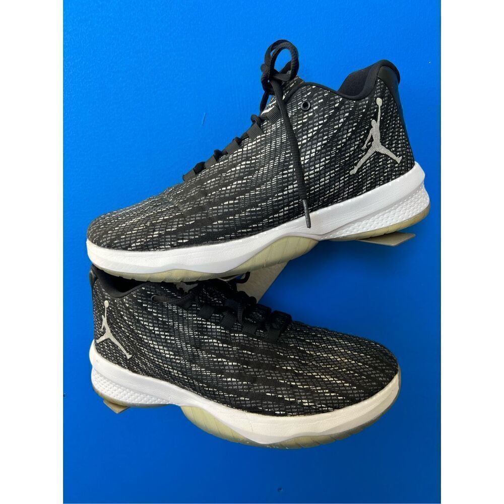 Nike Air Jordan B. Fly Knit women's Size 10 Basketball Shoes 881444-010 black